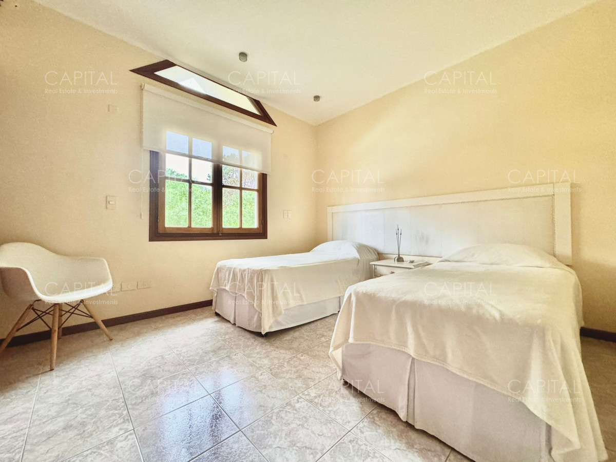 Casa ID.36764 - Residencia en Mansa 5 dormitorios + dependencia