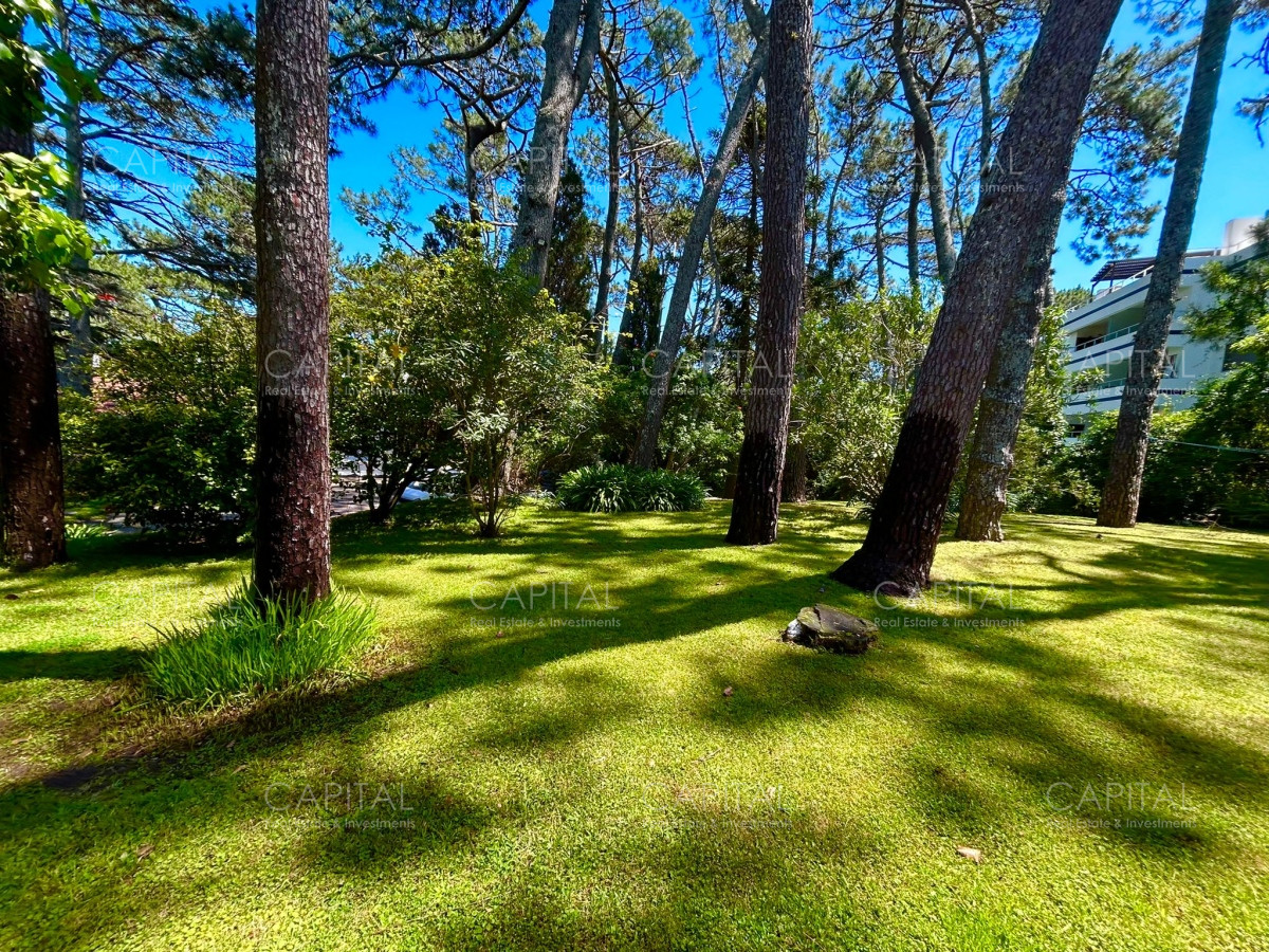 Casa ID.35451 - Importante casa en venta en Playa Mansa.