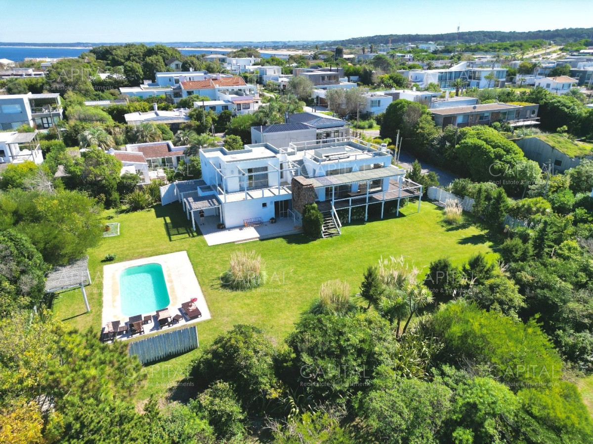 Casa ID.36175 - Casa en Venta en Pueblo de José Ignacio Cuatro Dormitorios y Dependencia