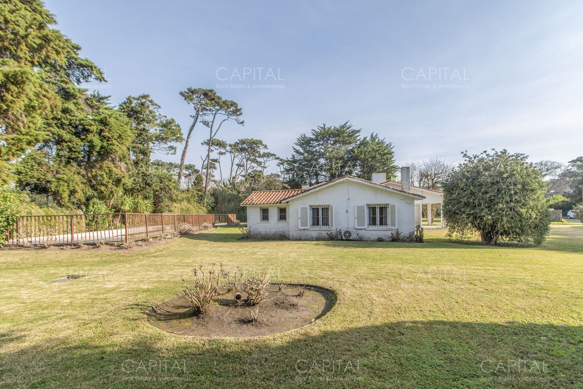 Casa ID.34876 - Casa de construccion tradicional en Playa Brava, Punta del Este en Venta