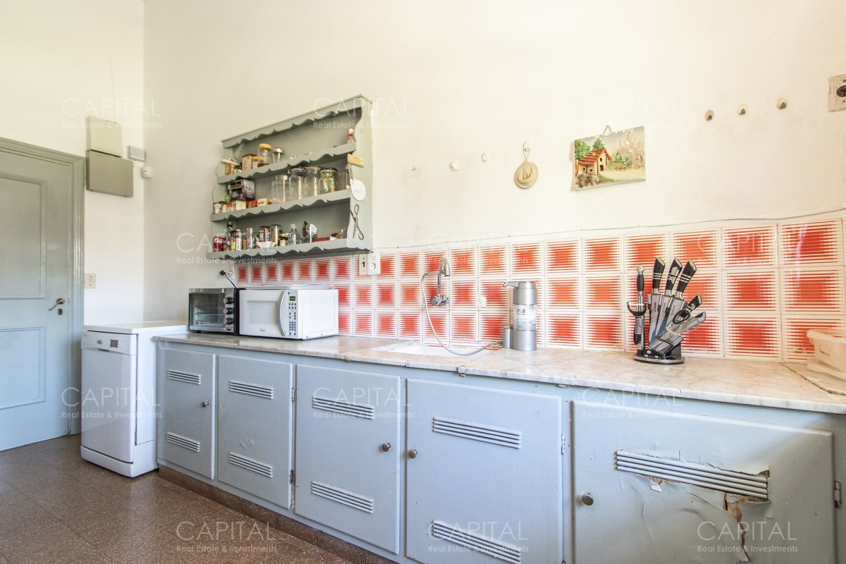 Casa ID.35154 - Casa en Venta en Playa Mansa con más de 3000 m2 de parque.
