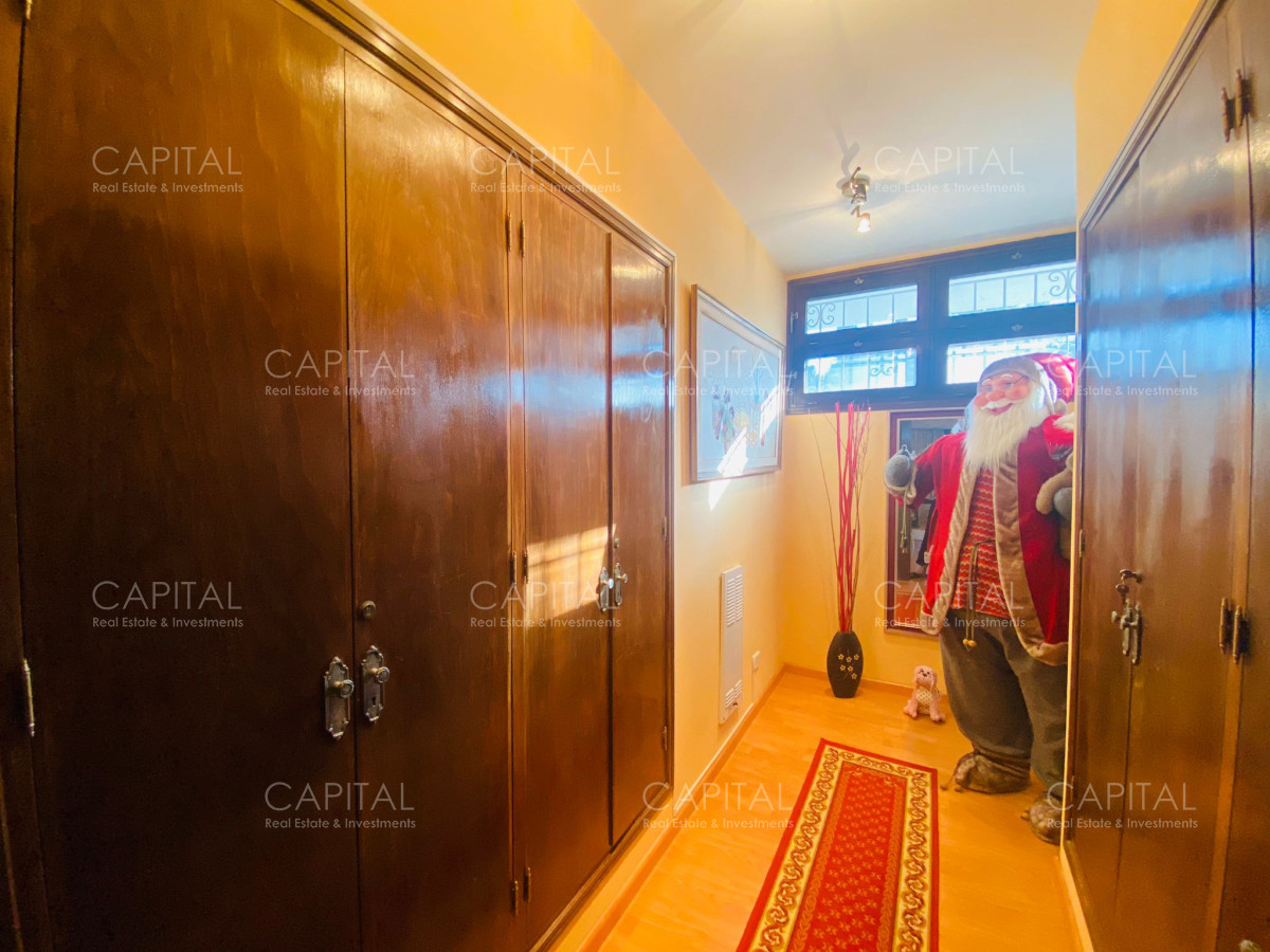 Casa ID.32412 - Residencia de Seis Dormitorios más Dependencia en Barrio Cantegril