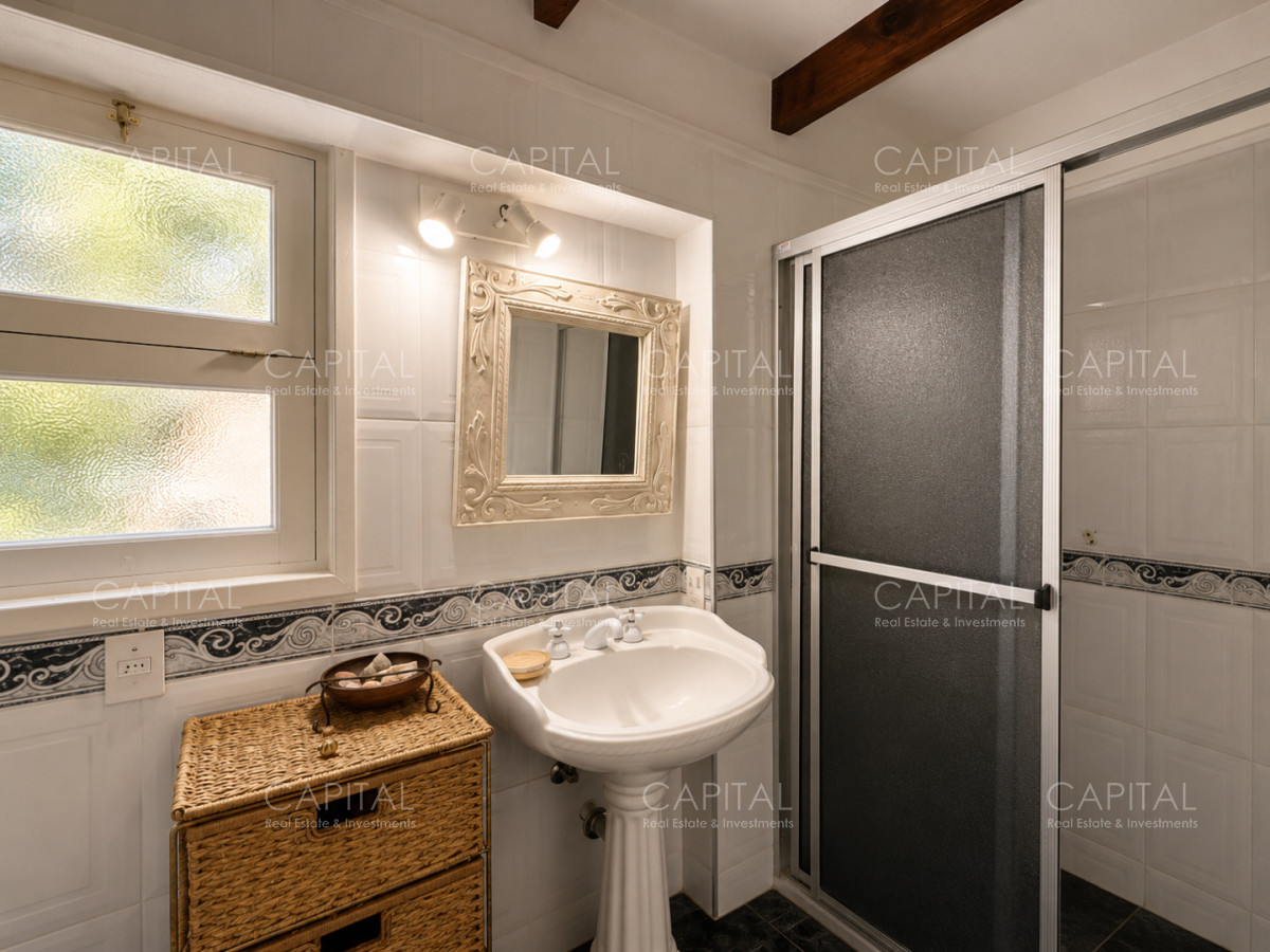 Casa ID.40507 - Casa en Venta de Cinco Dormitorios en San Rafael