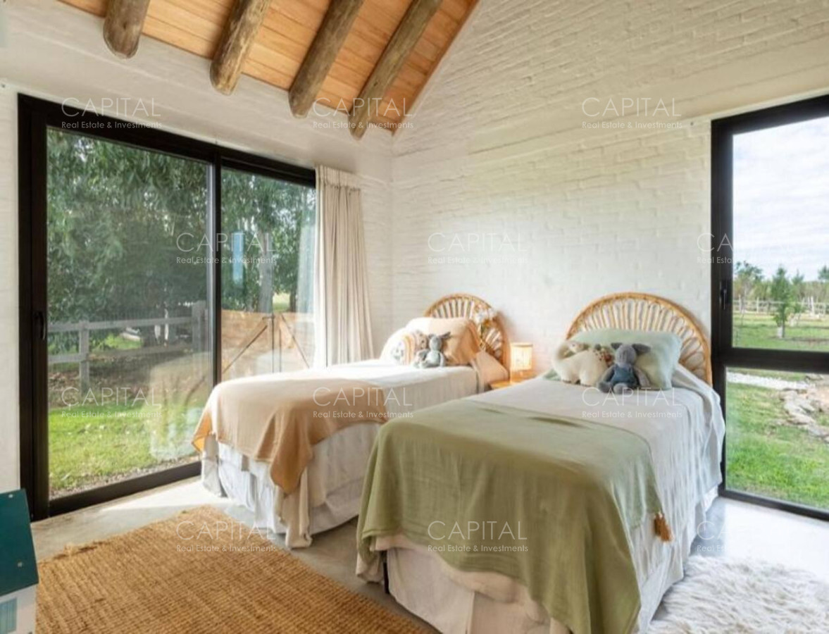 Casa ID.39618 - Casa de 5 dormitorios con piscina en barrio privado