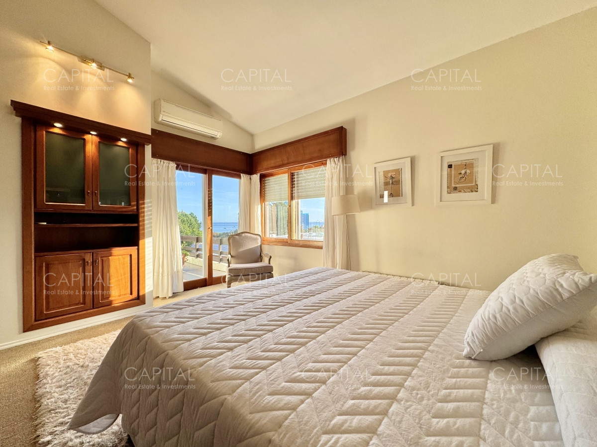 Casa ID.26110 - Casa en Venta en Playa Mansa de Punta del Este 