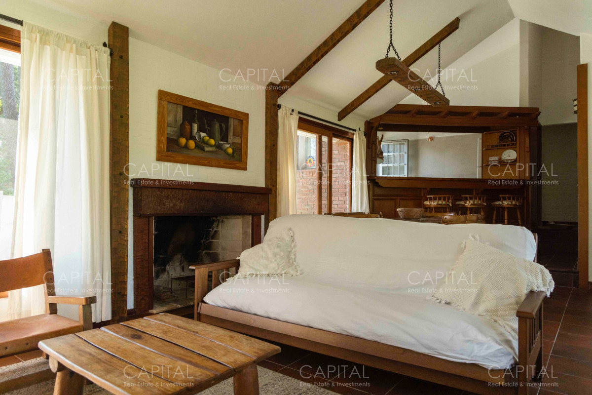 Casa ID.37788 - Casa de tres dormitorios y servicio en Venta en Pinares