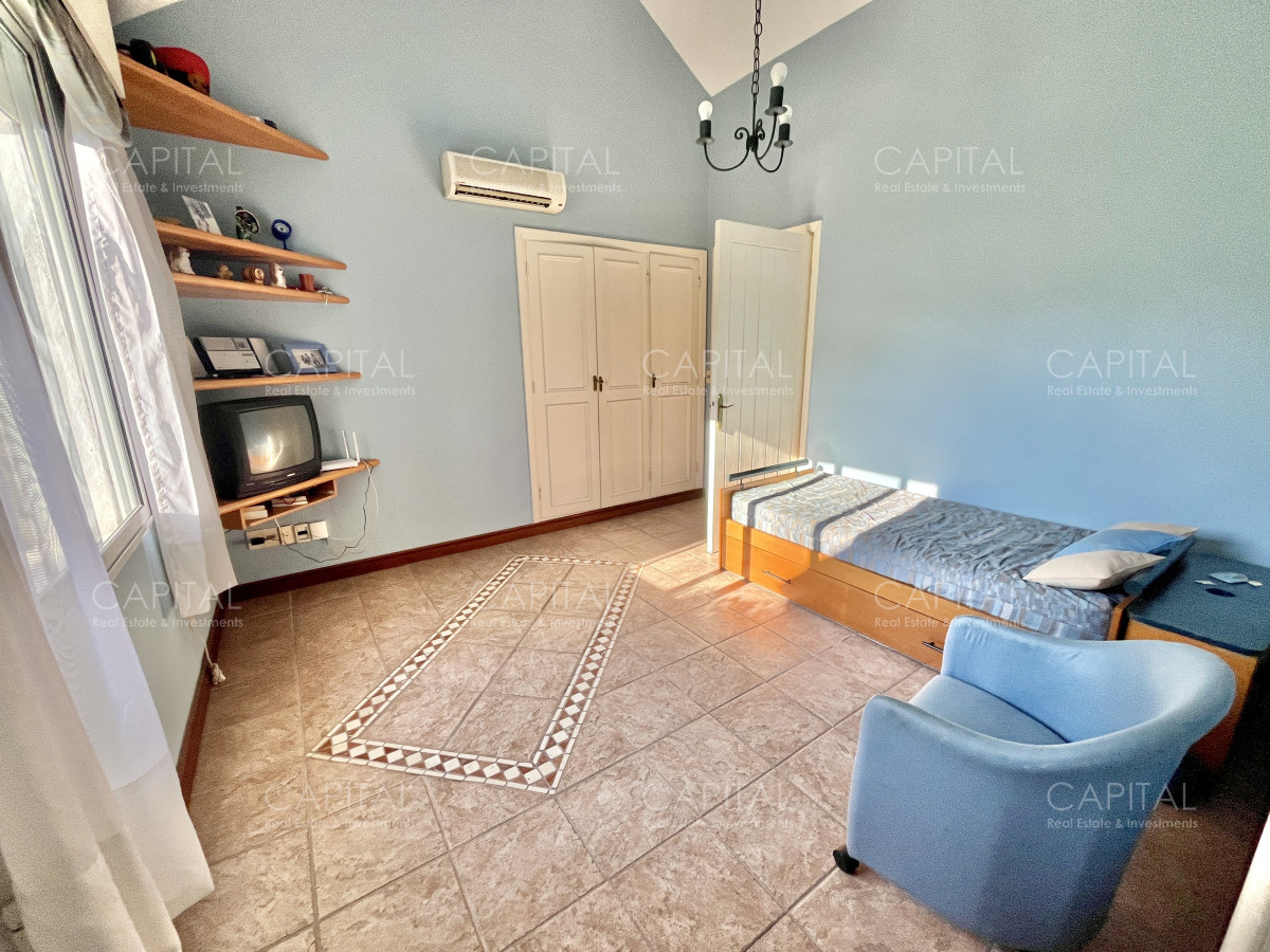 Casa ID.34561 - Casa en Venta Cuatro Dormitorios en Cantegril, Punta Del Este 