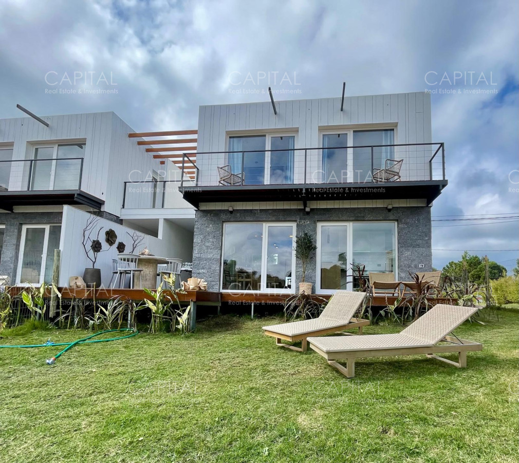 Casa ID.37588 - Casa de tres dormitorios y tres baños en Venta en La Barra