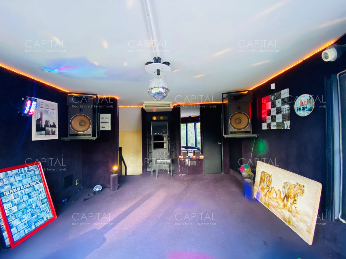 Casa ID.32412 - Residencia de Seis Dormitorios más Dependencia en Barrio Cantegril