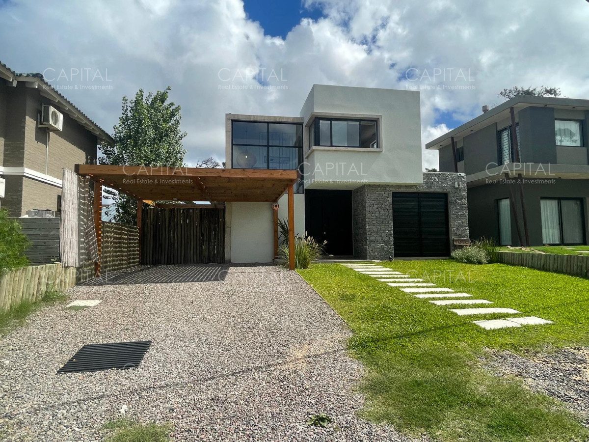 Casa ID.37964 - Moderna casa en Montoya a solo 100 mts de la Playa 