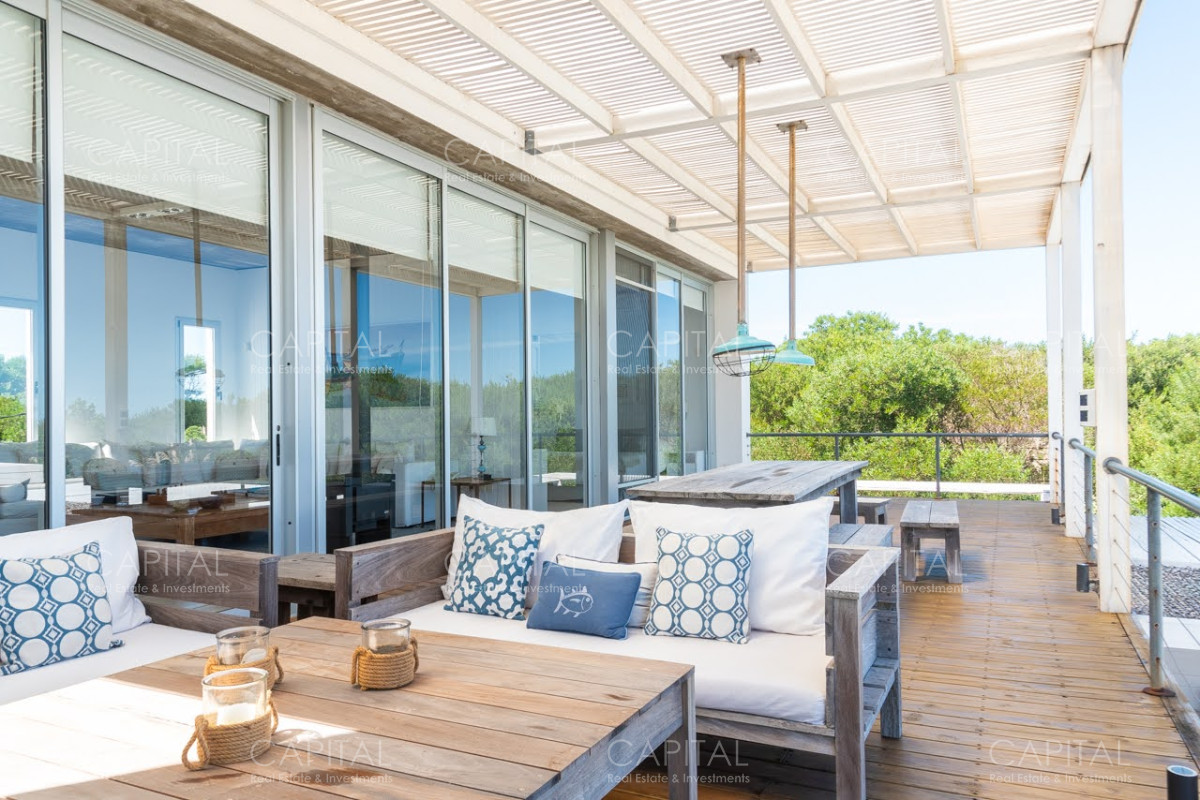 Casa ID.34500 - Casa en Venta De  Cuatro Dormitorios mas Dependencia en Jose Ignacio 