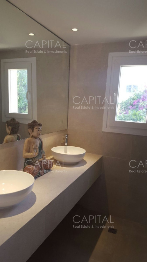 Casa ID.25440 - Casa de cuatro dormitorios con piscina en La Barra