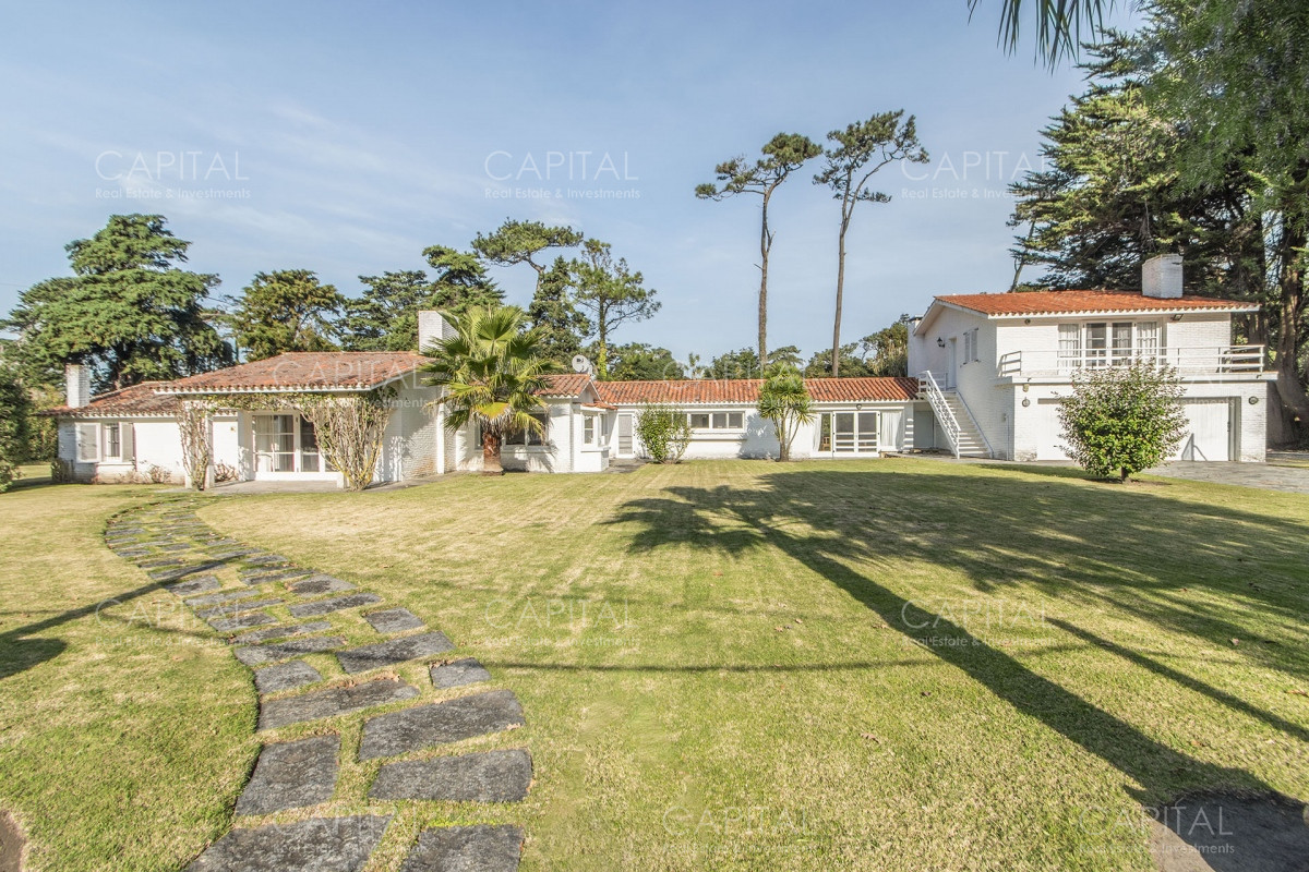 Casa ID.34876 - Casa de construccion tradicional en Playa Brava, Punta del Este en Venta