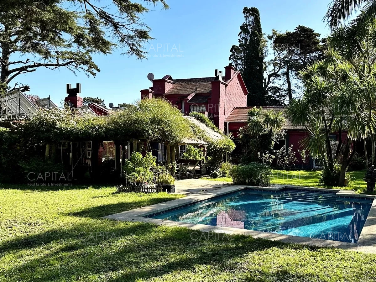 Casa ID.35081 - Casa  en Venta Playa Mansa en venta a 150 metros del mar