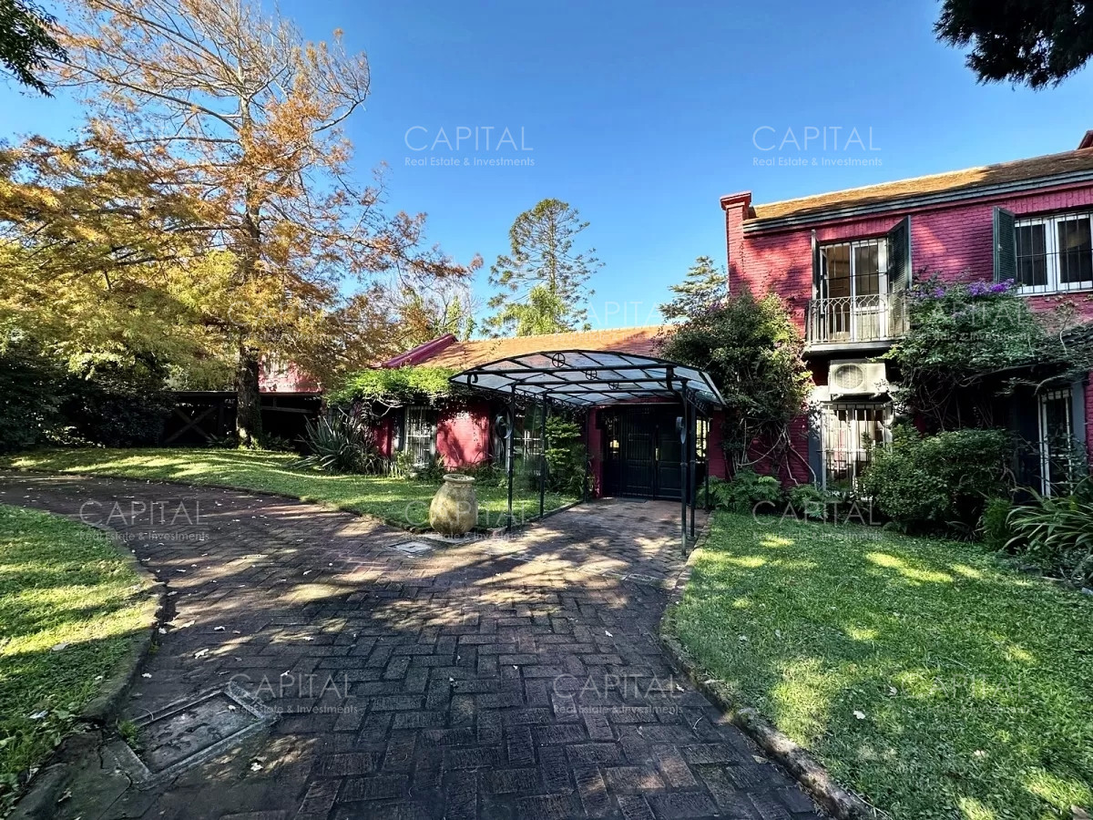 Casa ID.35081 - Casa  en Venta Playa Mansa en venta a 150 metros del mar