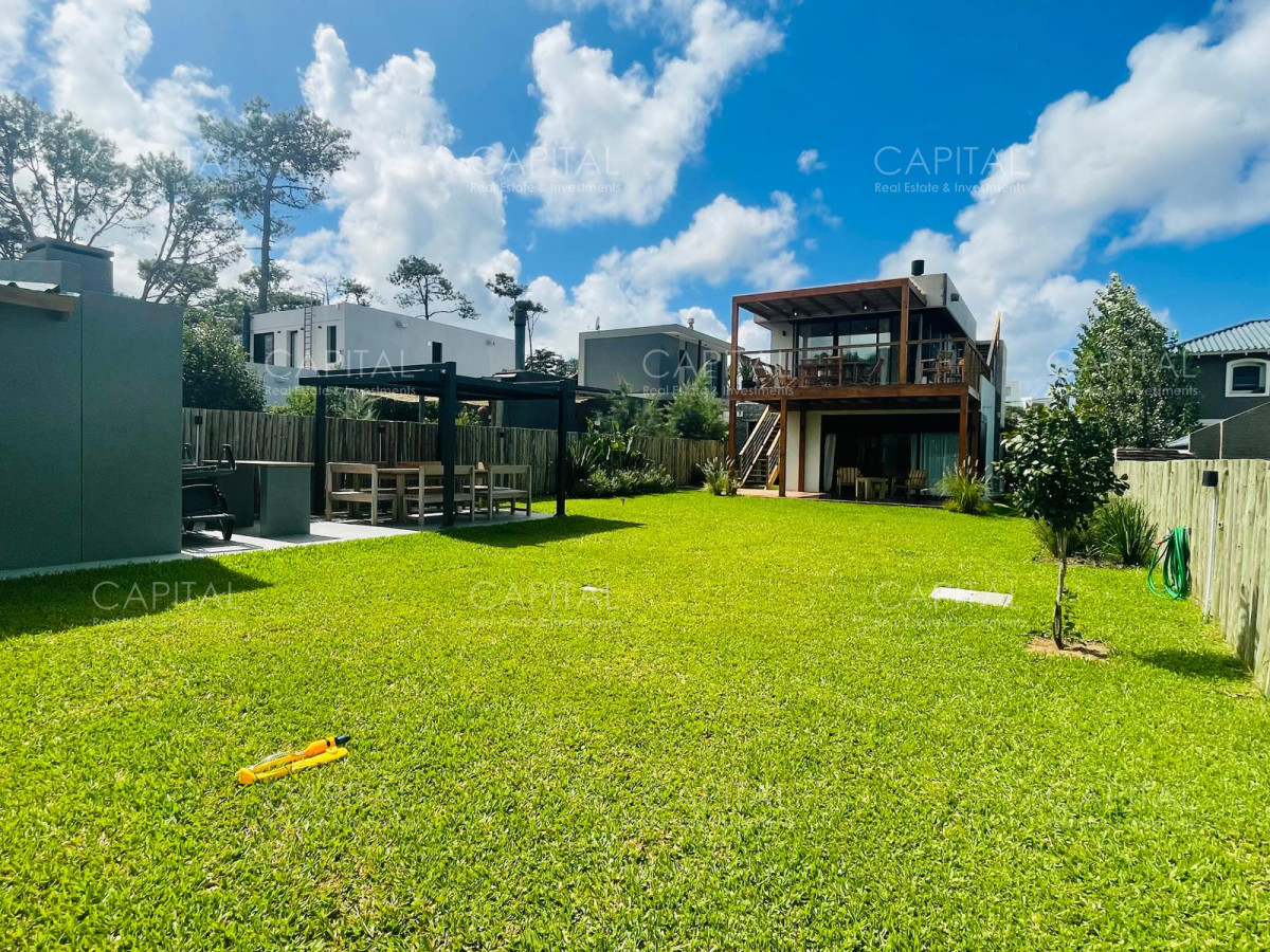 Casa ID.37964 - Moderna casa en Montoya a solo 100 mts de la Playa 