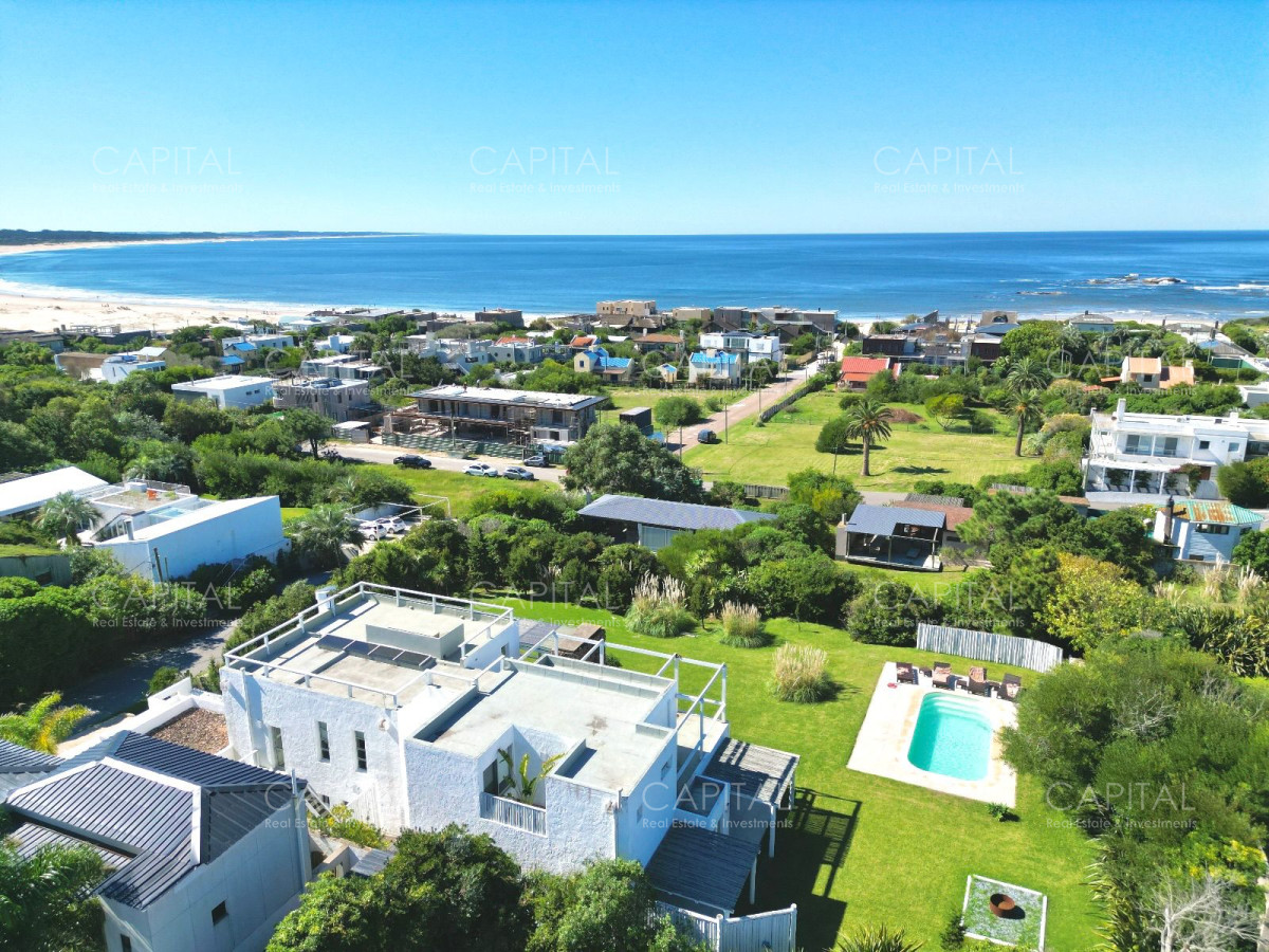 Casa ID.36175 - Casa en Venta en Pueblo de José Ignacio Cuatro Dormitorios y Dependencia