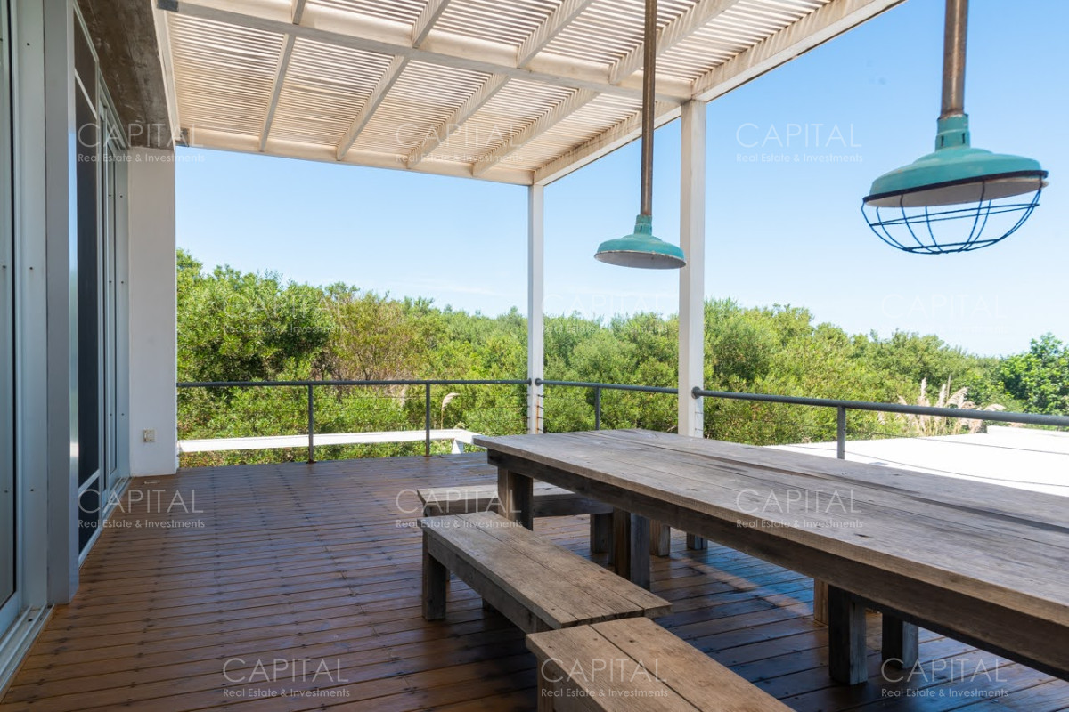 Casa ID.34500 - Casa en Venta De  Cuatro Dormitorios mas Dependencia en Jose Ignacio 