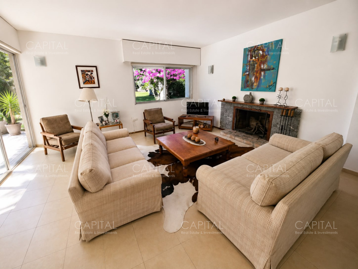 Casa ID.40316 - Amplia Casa en Rincon del Indio en Venta