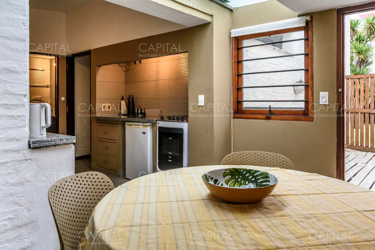 Casa ID.33629 - Casa de seis dormitorios en primera linea frente al mar en Península de Punta del Este