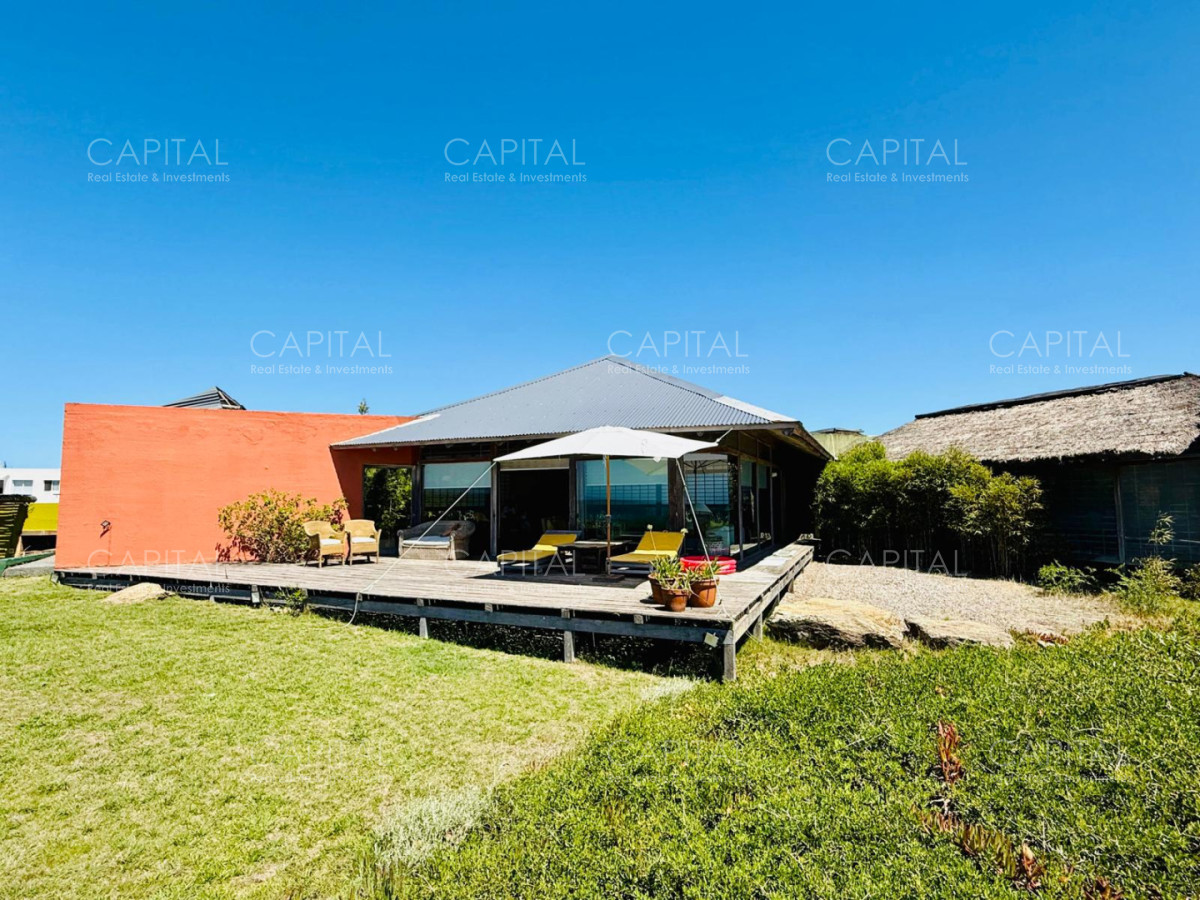 Casa ID.39720 - Casa de estilo en venta en Montoya con vista al mar