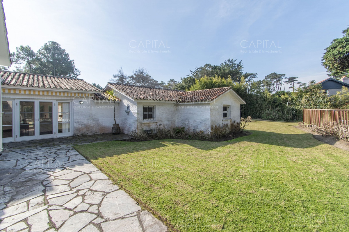 Casa ID.34876 - Casa de construccion tradicional en Playa Brava, Punta del Este en Venta