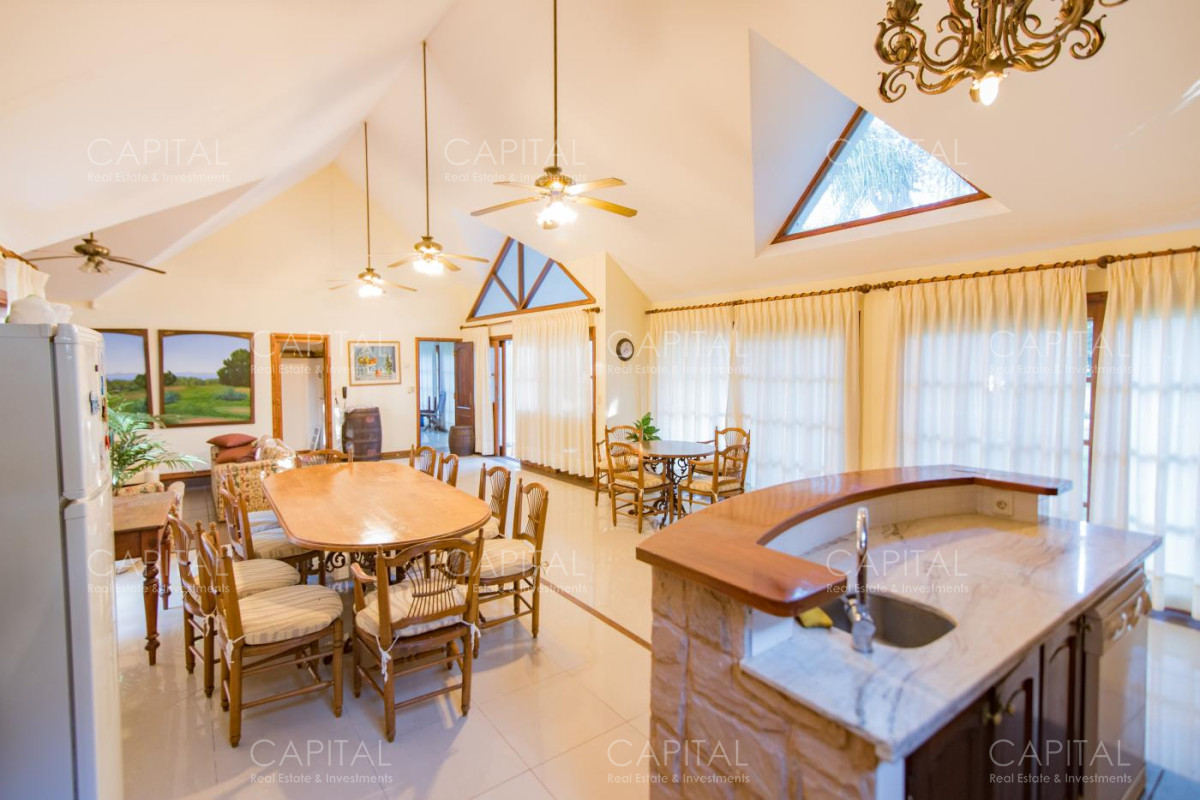 Casa ID.35548 - Espectacular casa en Venta en Beverly Hills
