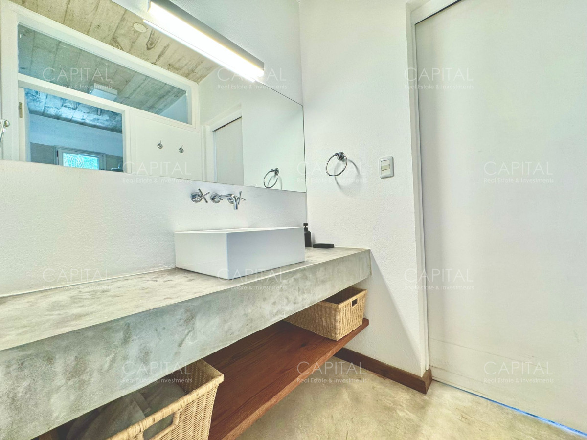 Casa ID.36175 - Casa en Venta en Pueblo de José Ignacio Cuatro Dormitorios y Dependencia