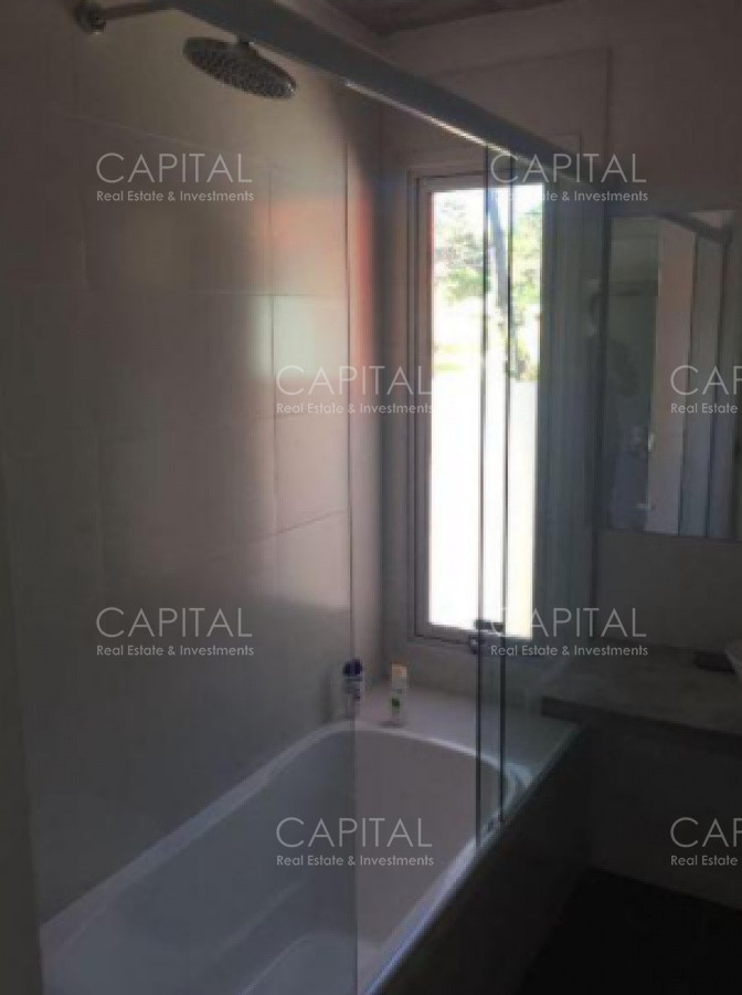 Casa ID.30088 - Muy buena casa en venta Construcción de muy buena calidad con pisos en porcelanato símil hormigón