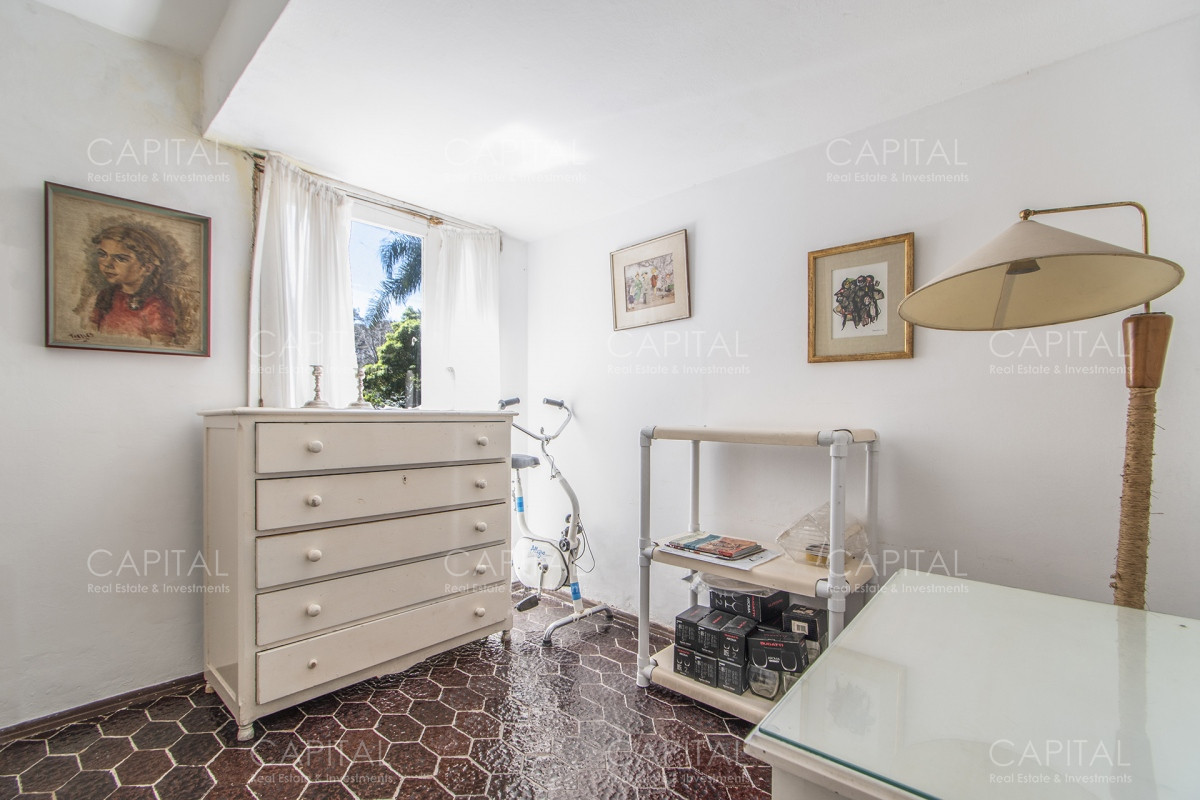 Casa ID.35154 - Casa en Venta en Playa Mansa con más de 3000 m2 de parque.
