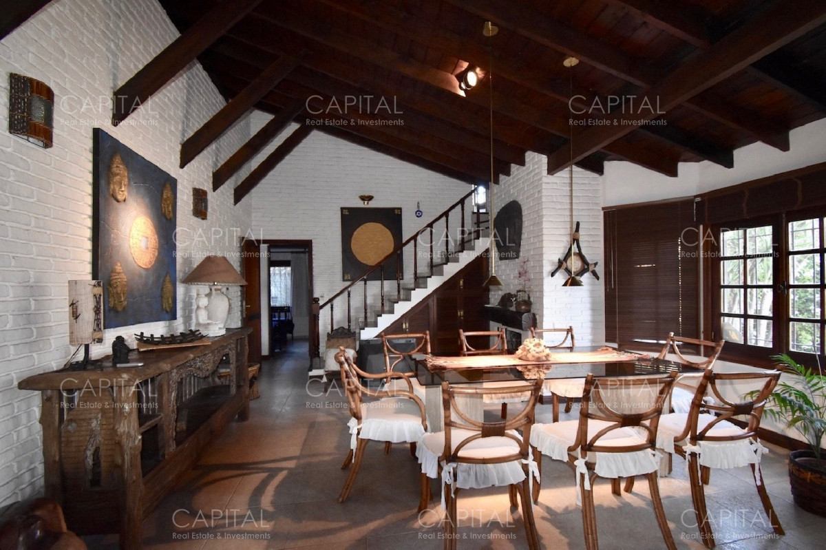 Casa ID.24811 - Casa en Playa Mansa de Cuatro Dormitorios en Venta Punta del Este