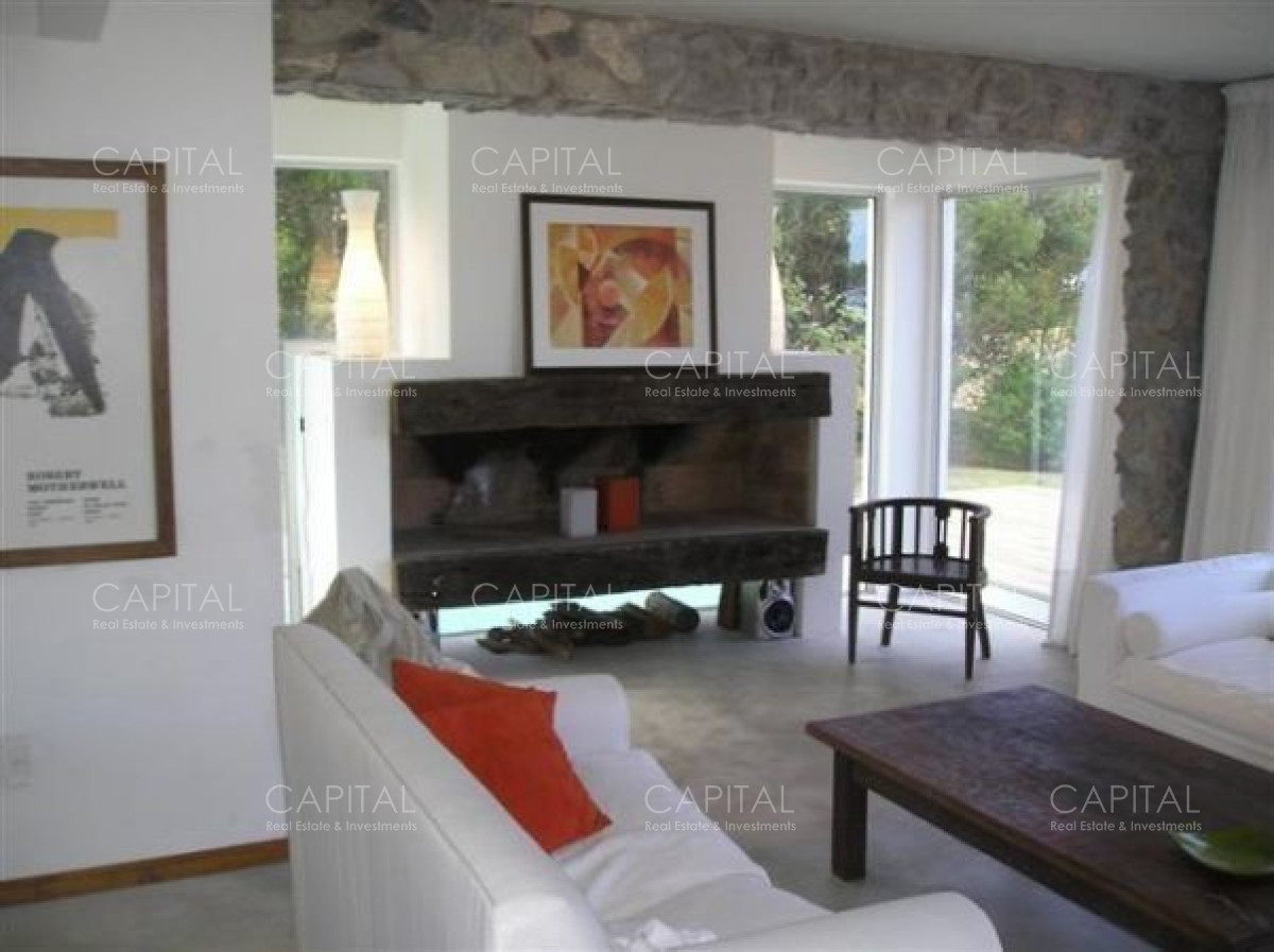Casa ID.38467 - Casa en Montoya 3 dormitorios y dependencia a 200 mts del mar