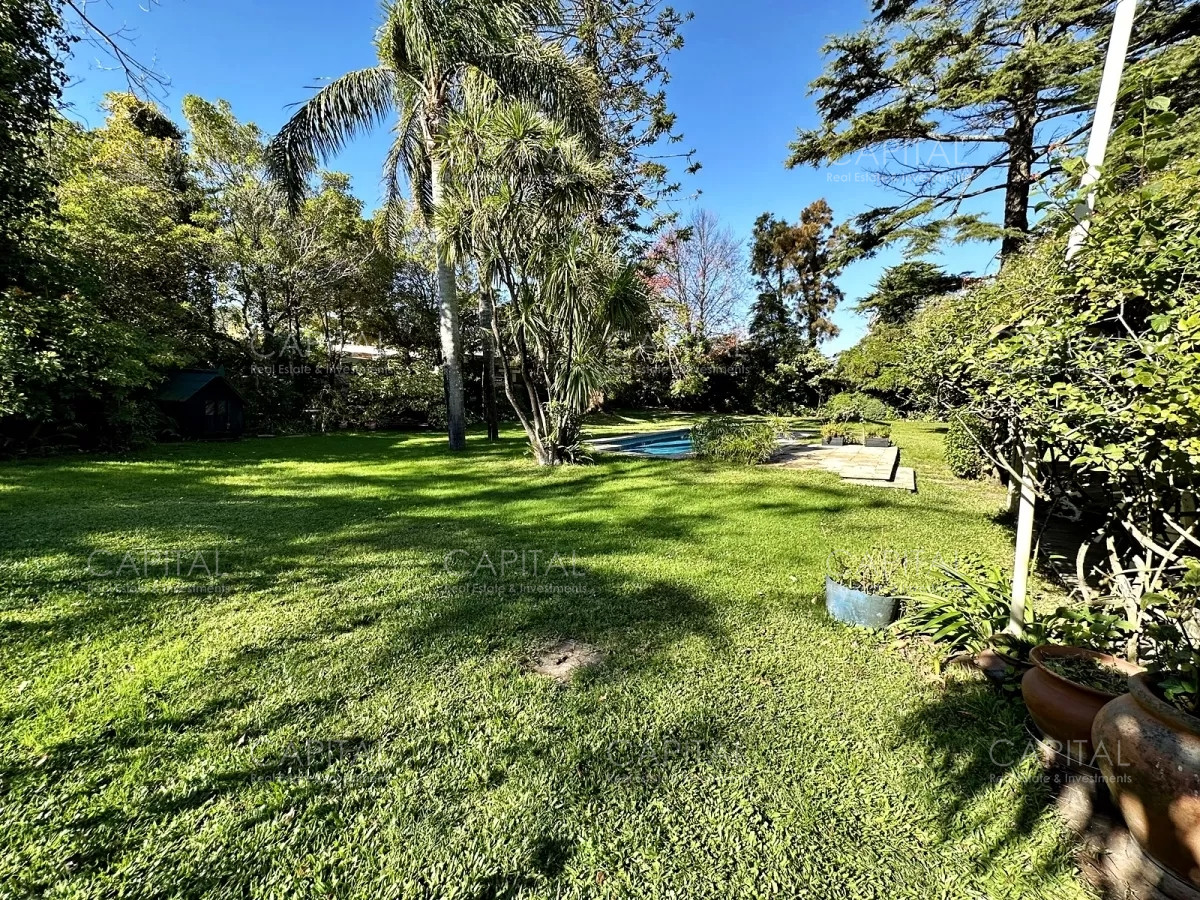 Casa ID.35081 - Casa  en Venta Playa Mansa en venta a 150 metros del mar