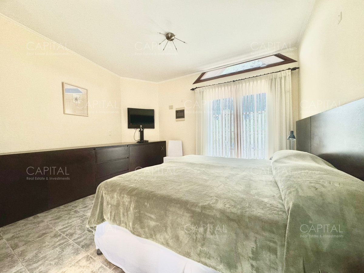 Casa ID.36764 - Residencia en Mansa 5 dormitorios + dependencia