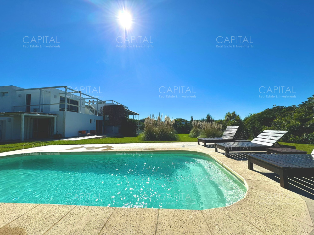 Casa ID.36175 - Casa en Venta en Pueblo de José Ignacio Cuatro Dormitorios y Dependencia