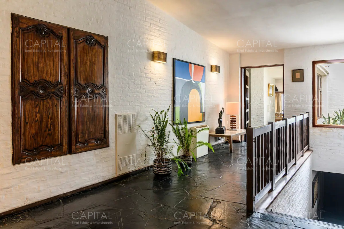 Casa ID.33629 - Casa de seis dormitorios en primera linea frente al mar en Península de Punta del Este