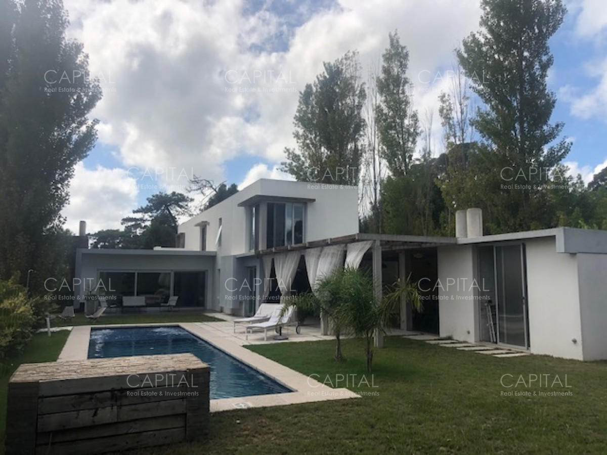 Casa ID.30772 - Casa en Barrio Privado Punta del Este en Venta Alquiler de Temporada