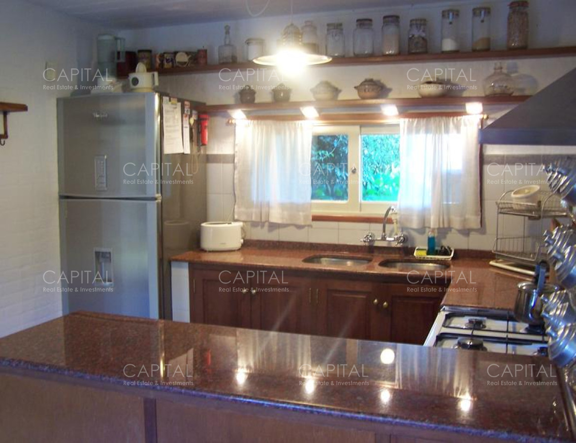 Casa ID.25440 - Casa de cuatro dormitorios con piscina en La Barra