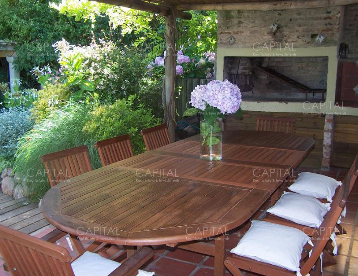 Casa ID.25440 - Casa de cuatro dormitorios con piscina en La Barra