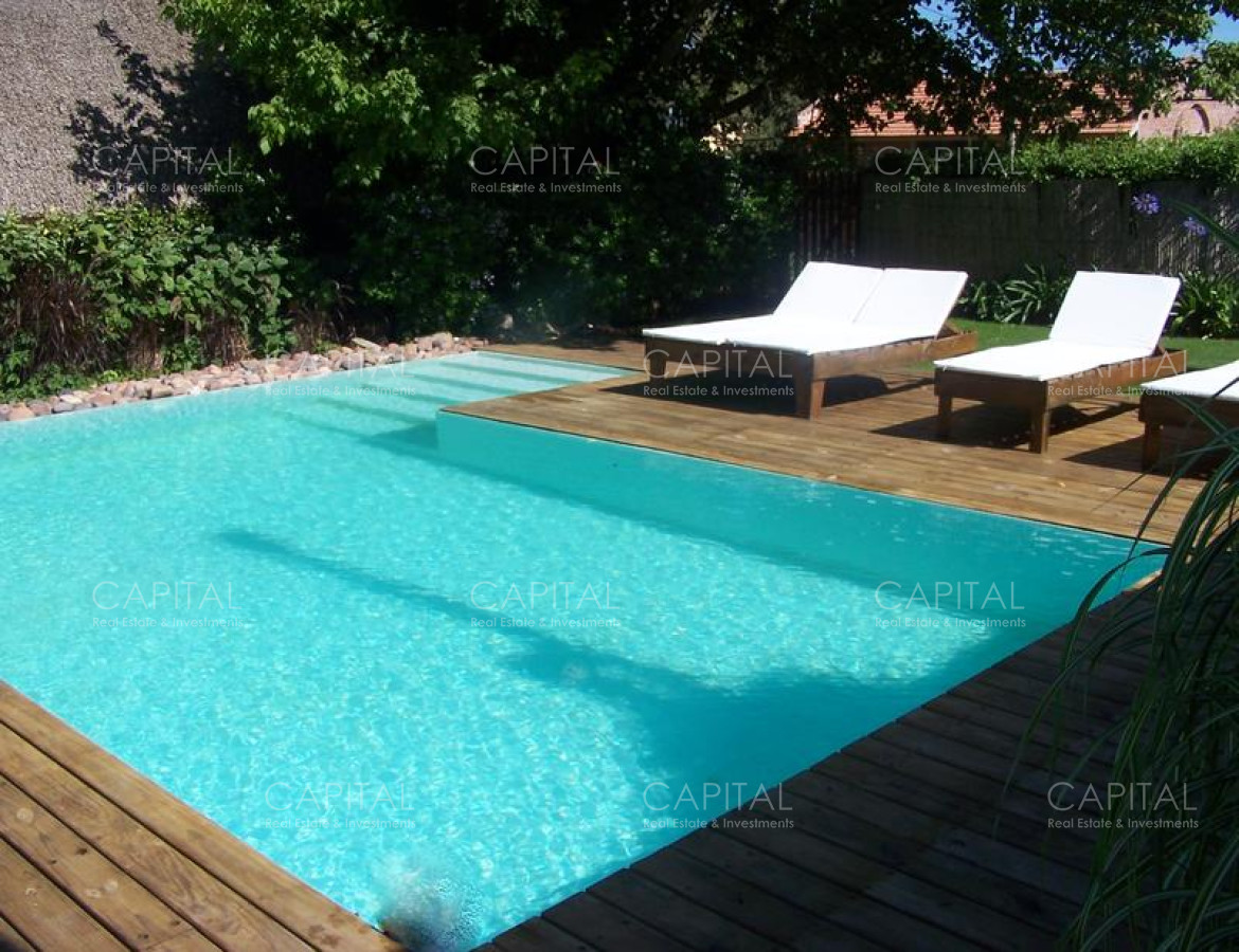 Casa ID.25440 - Casa de cuatro dormitorios con piscina en La Barra