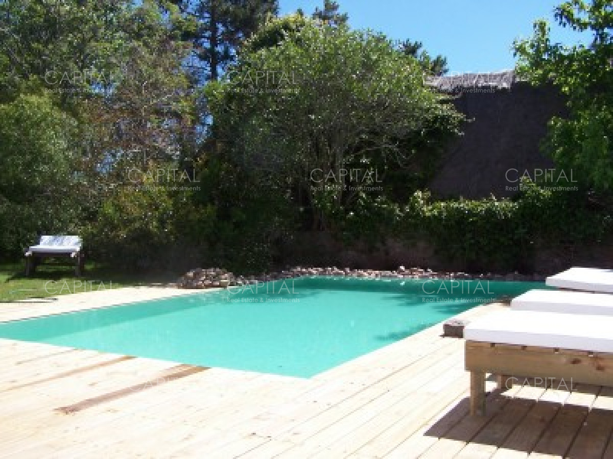 Casa ID.25440 - Casa de cuatro dormitorios con piscina en La Barra