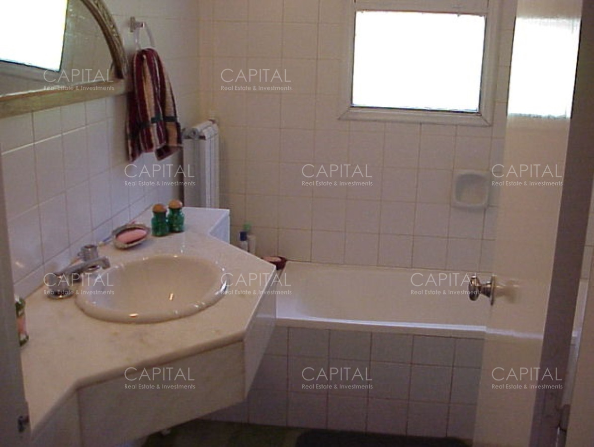 Casa ID.25481 - Casa tres dormitorios y servicio con jardín cercado, piscina climatizada en La Barra