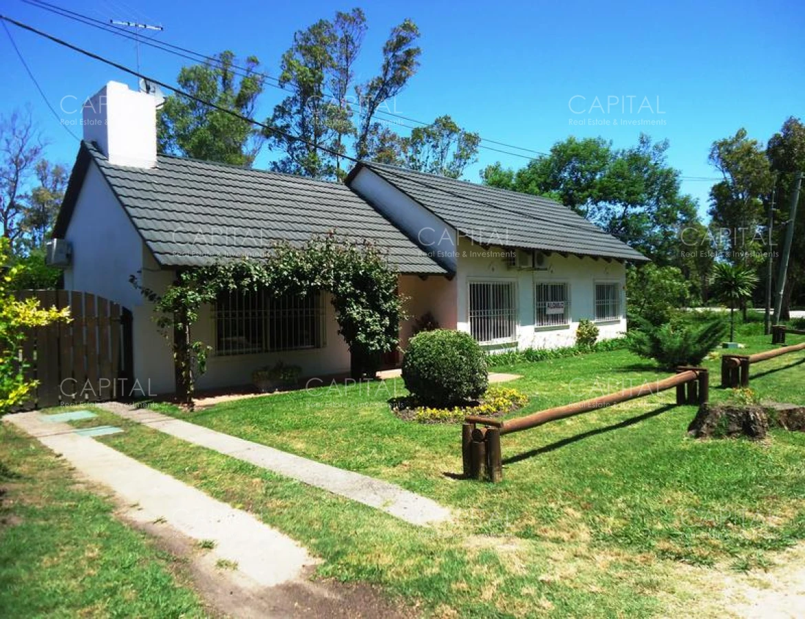 Casa en La Barra Tres Dormitorios con Piscina en Venta