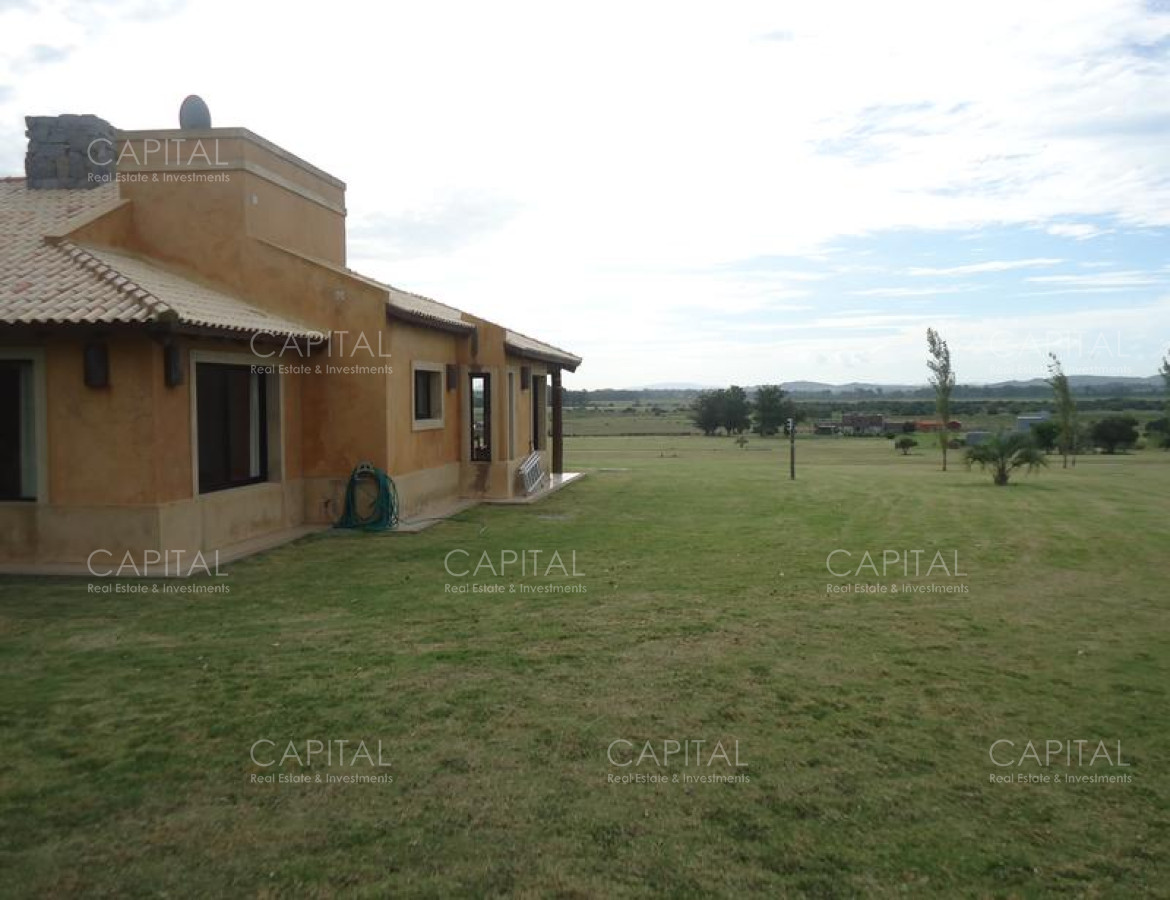 Casa ID.25582 - Casa en venta en Barrio Privado El Quijote
