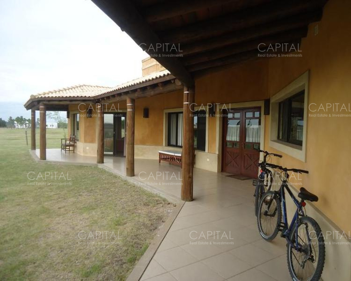 Casa ID.25582 - Casa en venta en Barrio Privado El Quijote