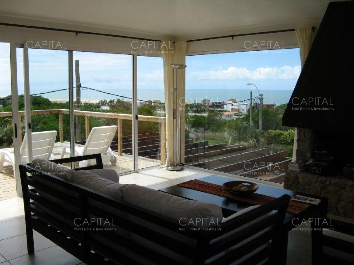 Casa ID.25722 - Excelente casa en Punta Piedras a 1 cuadra de la playa y muy próxima al Chorro