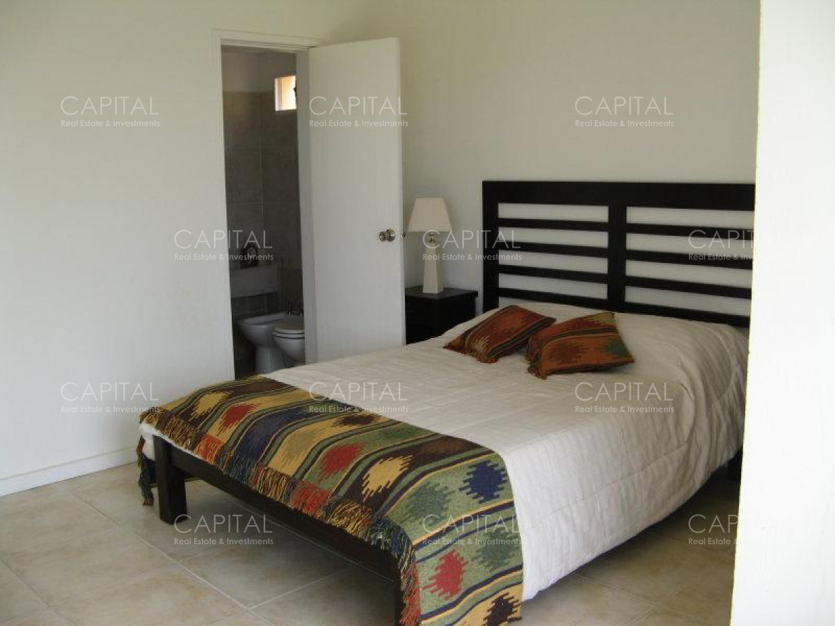 Casa ID.25722 - Excelente casa en Punta Piedras a 1 cuadra de la playa y muy próxima al Chorro