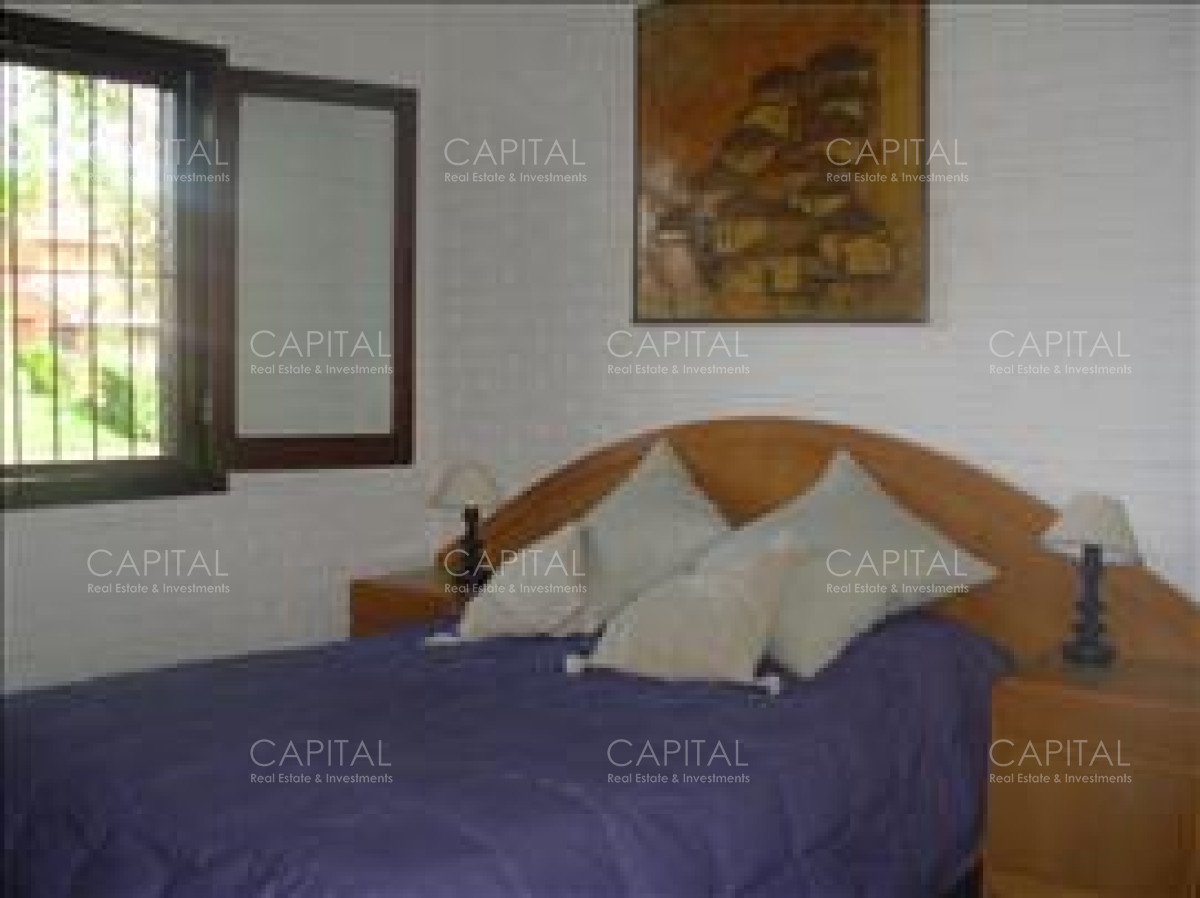 Casa ID.24979 - Casa de 4 dormitorios en alquiler en Playa Mansa