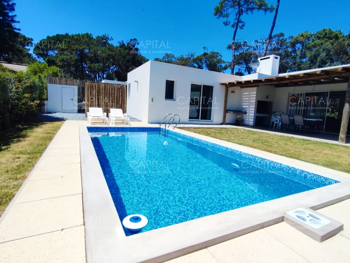 Casa ID.36509 - Casa en venta en La Barra con piscina y parrillero 