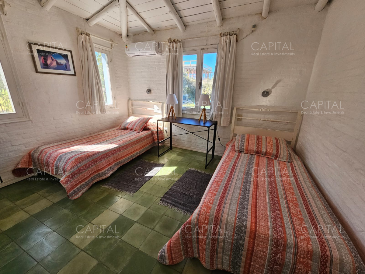 Casa ID.25481 - Casa tres dormitorios y servicio con jardín cercado, piscina climatizada en La Barra